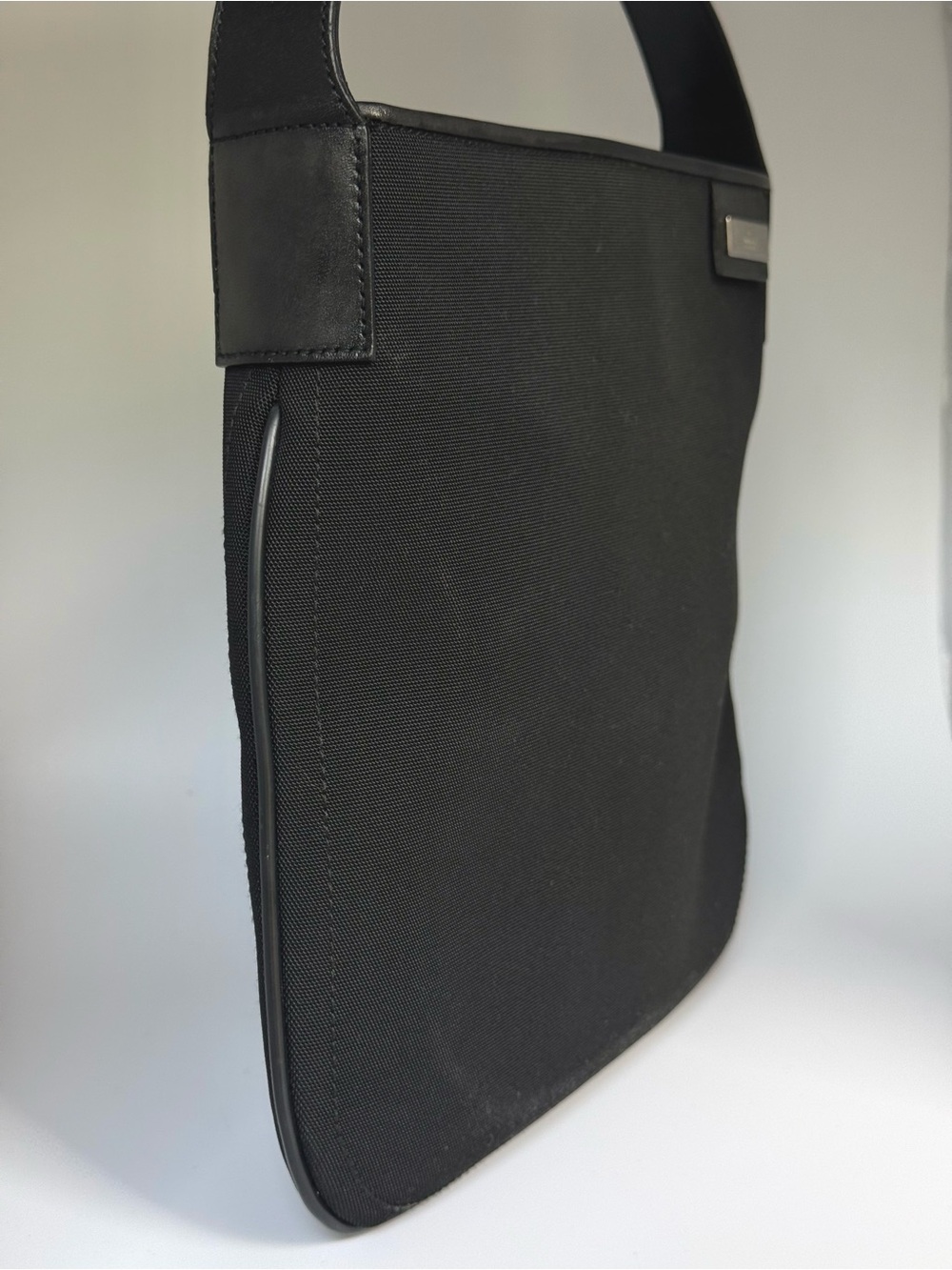 Gucci Black Crossbody Bag with Silver Logo Plate excellent condition - Picture 6 of 16